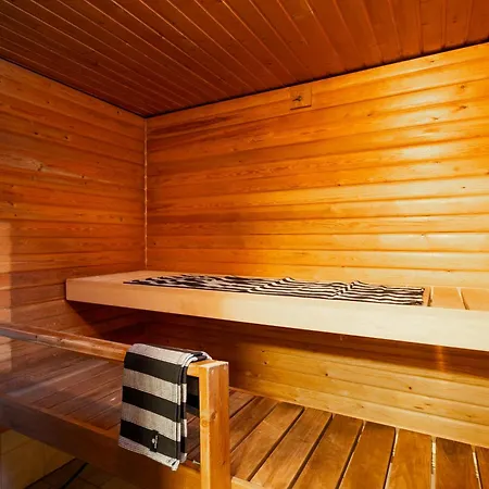 Cozy Near Santa Park