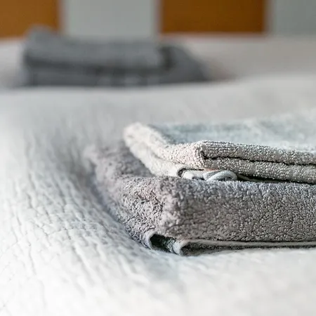 Cozy Near Santa Park Apartment *