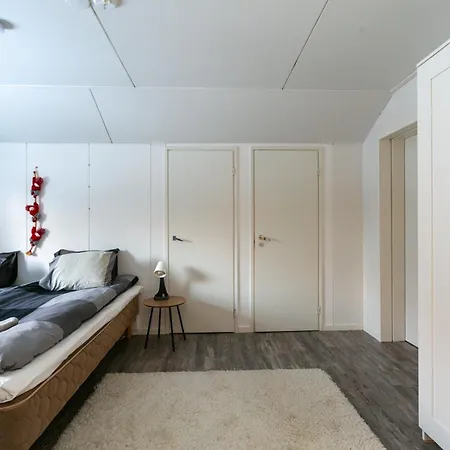 Cozy Near Santa Park *