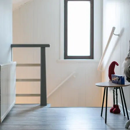 Cozy Near Santa Park *