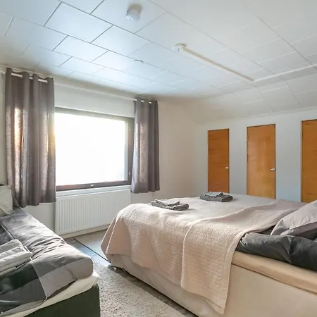 Cozy Near Santa Park