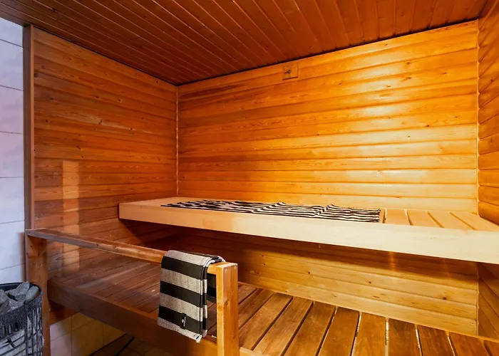 Cozy Near Santa Park