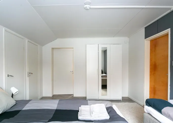 Cozy Near Santa Park Διαμέρισμα *